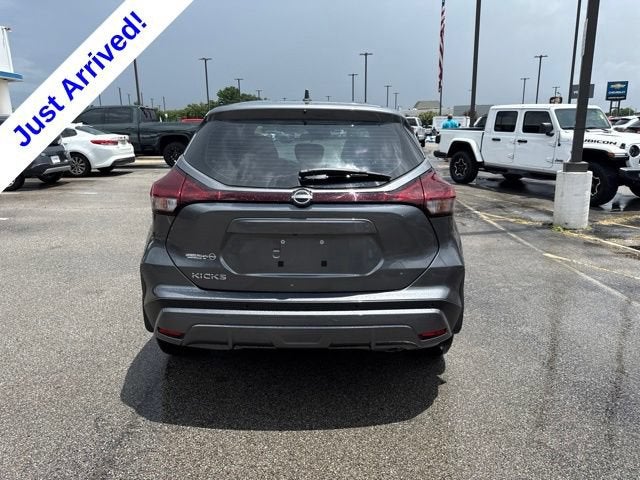 2025 Nissan Kicks Play S