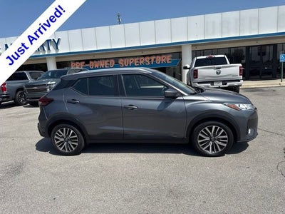 2022 Nissan Kicks SV Xtronic CVT