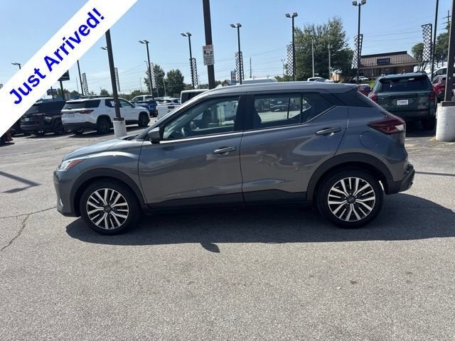2022 Nissan Kicks SV Xtronic CVT