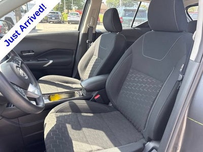 2022 Nissan Kicks SV Xtronic CVT