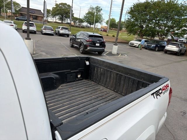 2016 Toyota Tacoma SR