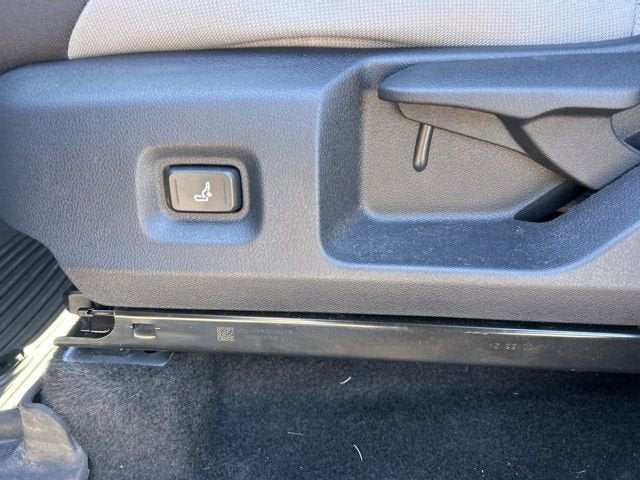 2025 Toyota Tacoma 4WD SR