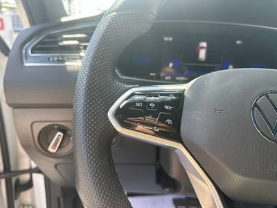 2023 Volkswagen Tiguan 2.0T SE R-Line Black
