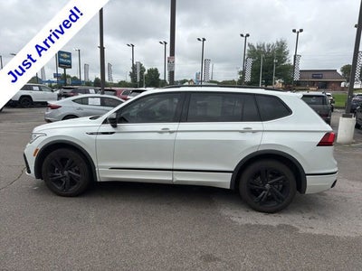 2023 Volkswagen Tiguan SE R-Line Black