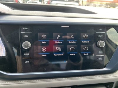 2024 Volkswagen Taos SE