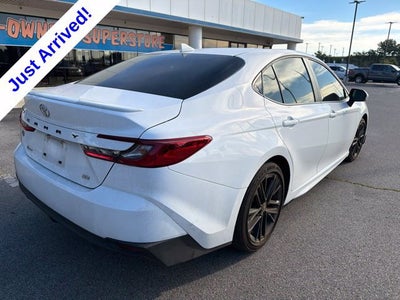 2025 Toyota Camry SE