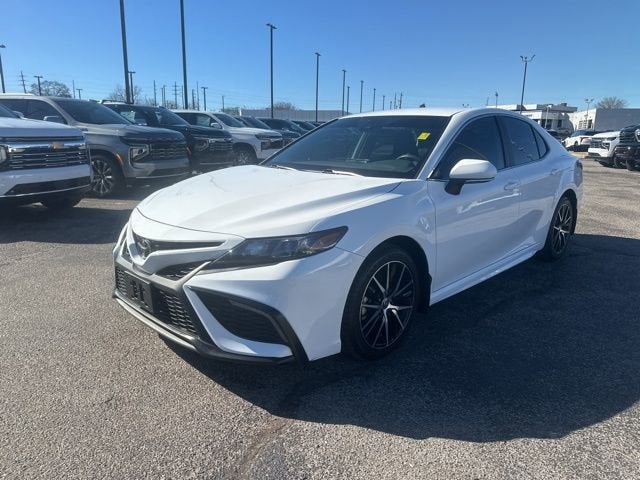 2024 Toyota Camry SE
