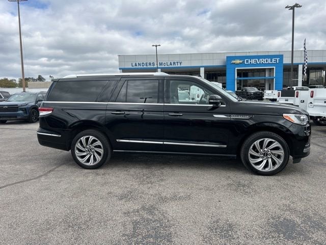 2022 Lincoln Navigator L Reserve