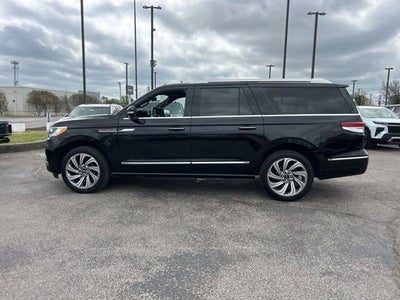 2022 Lincoln Navigator L Reserve