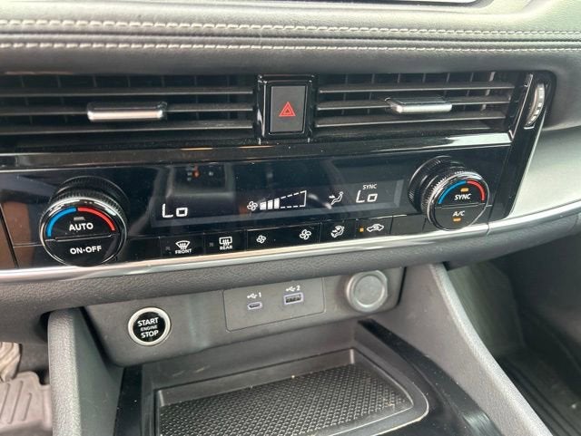 2022 Nissan Rogue SV