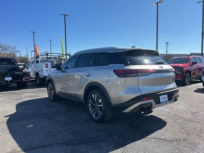 2024 INFINITI QX60 LUXE