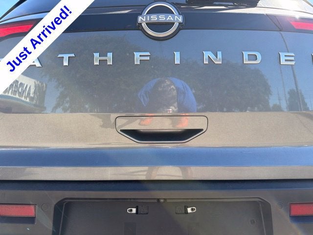 2025 Nissan Pathfinder SV FWD