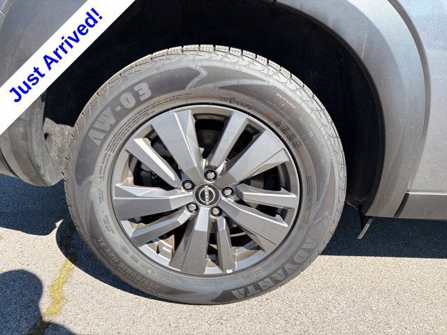 2025 Nissan Pathfinder SV FWD