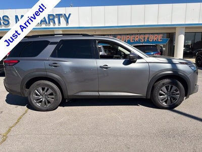 2025 Nissan Pathfinder SV FWD