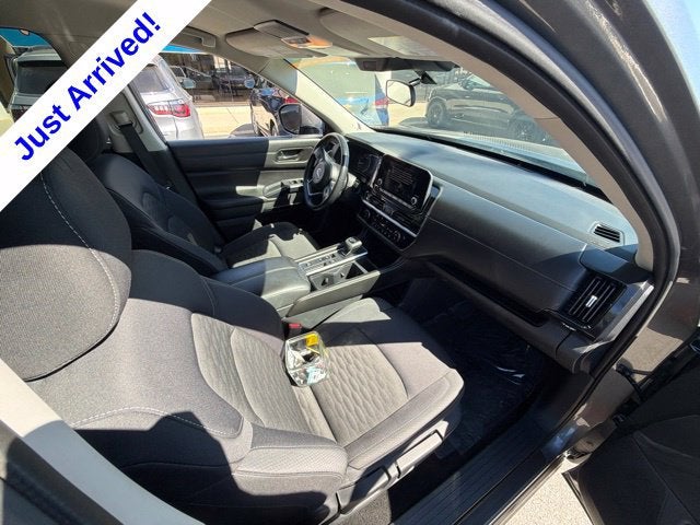 2025 Nissan Pathfinder SV FWD