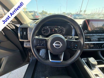 2025 Nissan Pathfinder SV FWD