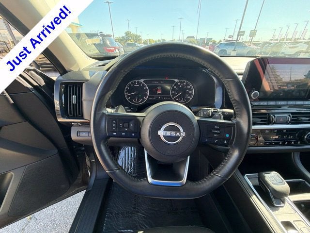 2025 Nissan Pathfinder SV FWD