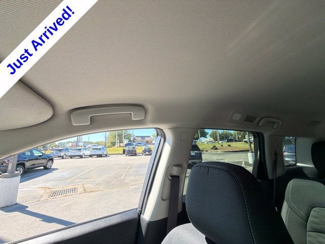 2025 Nissan Pathfinder SV FWD