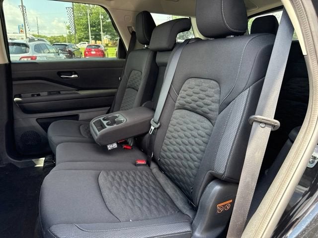 2022 Nissan Pathfinder SV 4WD
