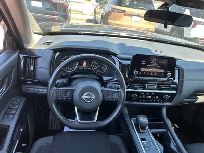 2025 Nissan Pathfinder SV 4WD