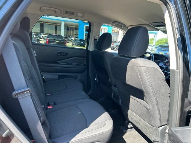 2025 Nissan Pathfinder SV 4WD