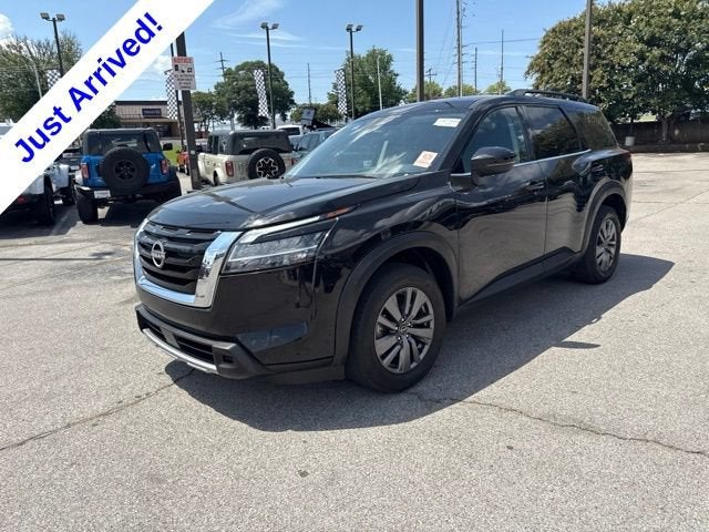 2025 Nissan Pathfinder SV 4WD