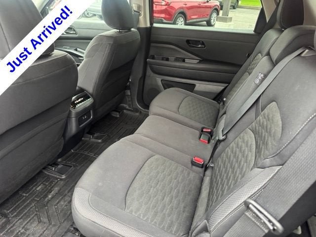 2024 Nissan Pathfinder SV 4WD