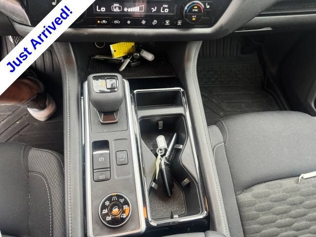 2024 Nissan Pathfinder SV 4WD