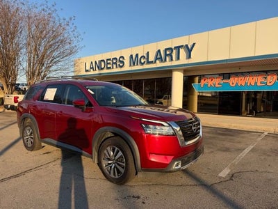 2022 Nissan Pathfinder SL