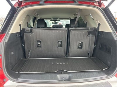 2022 Nissan Pathfinder SL