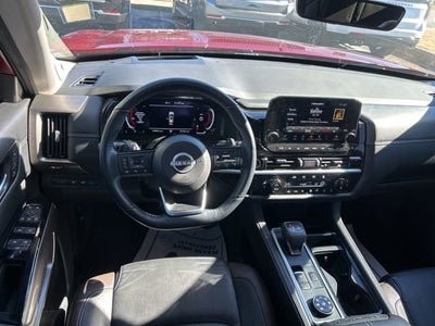 2024 Nissan Pathfinder Platinum