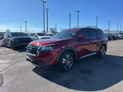 2024 Nissan Pathfinder Platinum