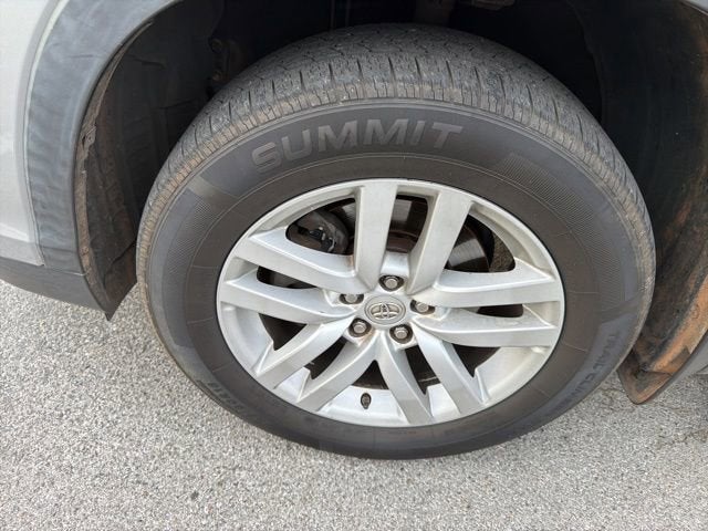 2015 Toyota Highlander LE