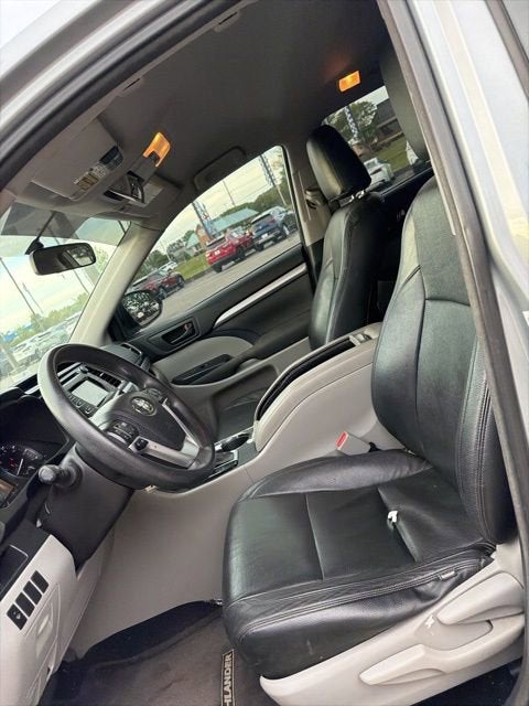 2015 Toyota Highlander LE