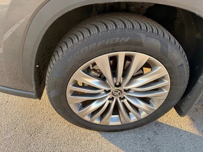 2024 Toyota Highlander Hybrid Platinum