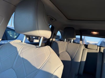 2024 Toyota Highlander Hybrid Platinum