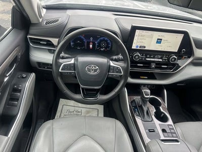 2023 Toyota Highlander L