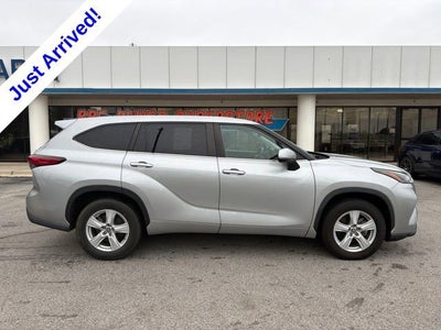 2023 Toyota Highlander LE