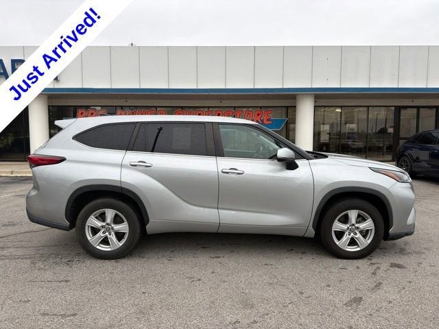 2023 Toyota Highlander LE