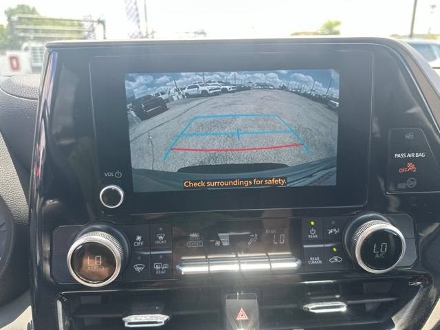 2023 Toyota Highlander LE