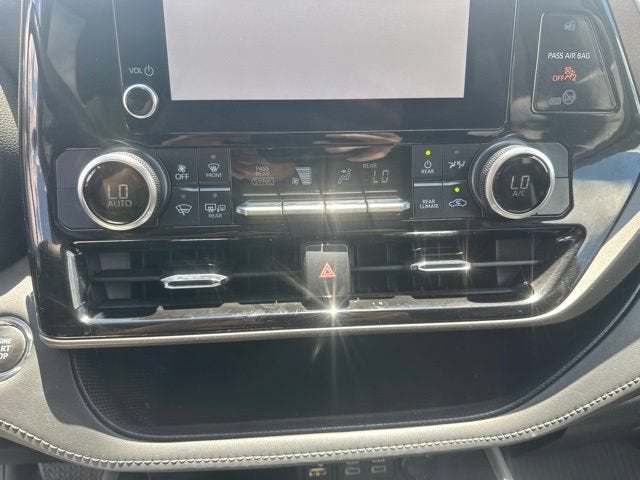 2023 Toyota Highlander LE - Photo 24