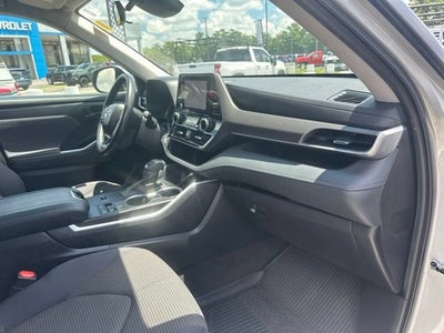 2023 Toyota Highlander LE