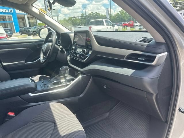 2023 Toyota Highlander LE