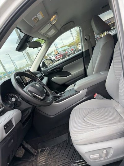 2023 Toyota Highlander L