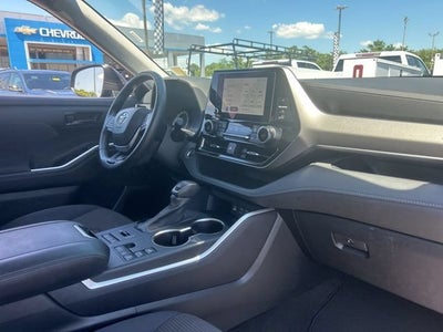 2024 Toyota Highlander LE