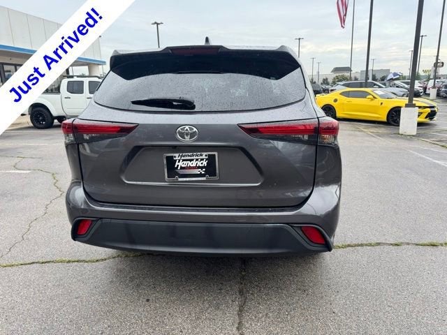 2024 Toyota Highlander LE