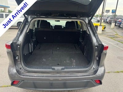 2024 Toyota Highlander LE