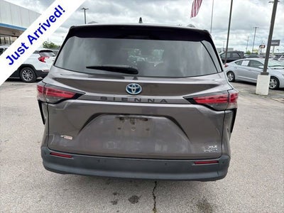2021 Toyota Sienna XLE
