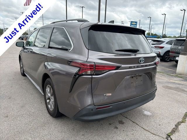 2021 Toyota Sienna XLE