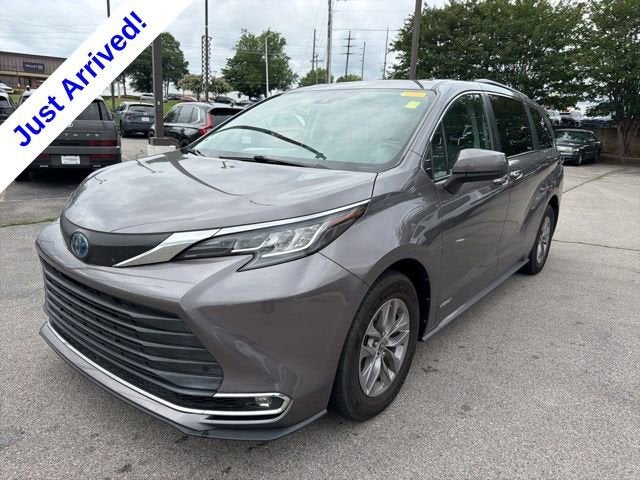 2021 Toyota Sienna XLE
